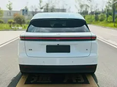 2025 Li Auto i6 2WD Standard, белый — фото 8