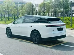 2025 Li Auto i6 2WD Standard, белый — фото 9