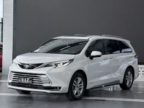 2021 Toyota Sienna 2.5L Hybrid Platinum