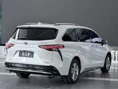 2021 Toyota Sienna 2.5L Hybrid Platinum, белый — фото 5
