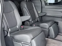 2021 Toyota Sienna 2.5L Hybrid Platinum, белый — фото 9