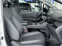 2021 Toyota Sienna 2.5L Hybrid Platinum, белый — фото 10