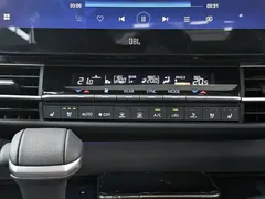 2021 Toyota Sienna 2.5L Hybrid Platinum, белый — фото 16