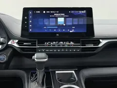 2021 Toyota Sienna 2.5L Hybrid Platinum, белый — фото 20