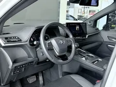 2021 Toyota Sienna 2.5L Hybrid Platinum, белый — фото 24