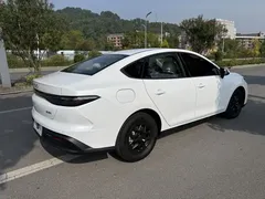 2025 BYD Seal 05 PHEV Smart Driving 55km Premium, белый — фото 10