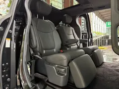 2021 Toyota Sienna 2.5L Hybrid Ultimate, чёрный — фото 12