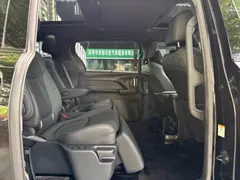 2021 Toyota Sienna 2.5L Hybrid Ultimate, чёрный — фото 13