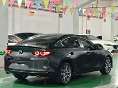 2023 Mazda 3 2.0L AT, чёрный — фото 4