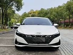 2022 Hyundai Elantra 1.5L CVT LUX Premium, белый — фото 2