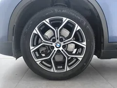 2021 BMW X1 Leading, синий — фото 17