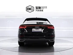 2021 Audi Q8 45 TFSI Luxury, чёрный — фото 4