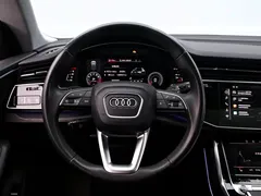 2021 Audi Q8 45 TFSI Luxury, чёрный — фото 7