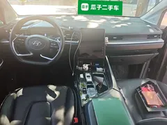 2021 Hyundai Custo 380TGDi LUX Premium, синий — фото 5