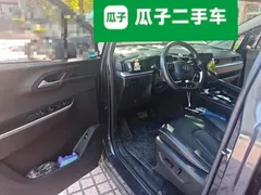 2021 Hyundai Custo 380TGDi LUX Premium, синий — фото 12