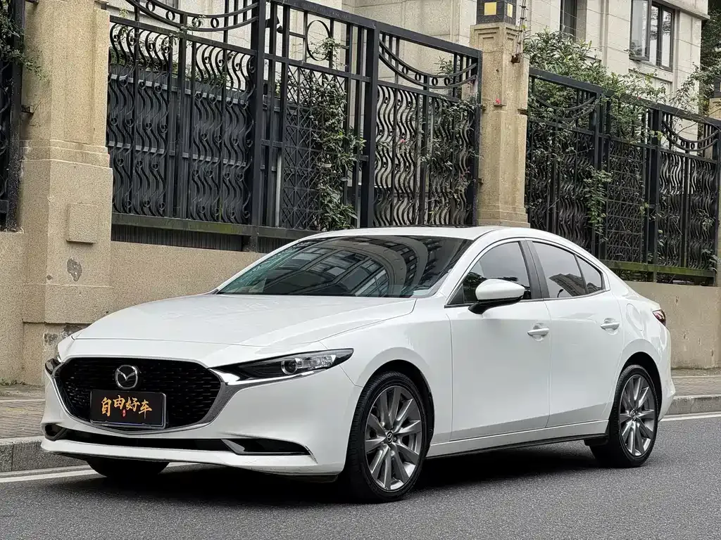 2022 Mazda 3 2.0L AT