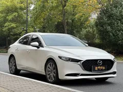 2022 Mazda 3 2.0L AT, белый — фото 3