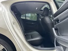 2022 Mazda 3 2.0L AT, белый — фото 7