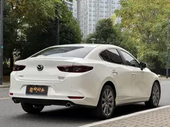 2022 Mazda 3 2.0L AT, белый — фото 21