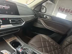 2022 BMW X5 30Li Premium M Sport Package, белый — фото 23