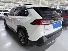 2023 Toyota Wildlander 2.0L CVT 2WD Luxury Plus, белый — фото 17
