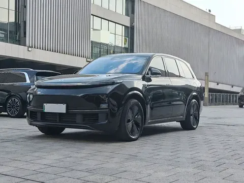 2024 Li Auto L8
