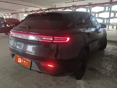 2024 Aito M5 EREV Max RWD Advanced Smart Driving, чёрный — фото 12