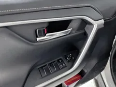 2021 Toyota RAV4 Hybrid 2.5L E-CVT 4WD Flagship, белый — фото 9