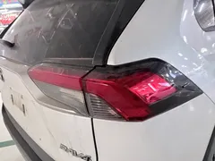 2021 Toyota RAV4 Hybrid 2.5L E-CVT 4WD Flagship, белый — фото 20