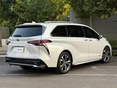 2023 Toyota Granvia 2.5L Hybrid Flagship VIP, белый — фото 3