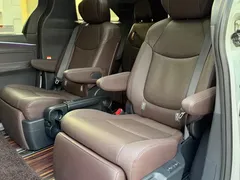 2023 Toyota Granvia 2.5L Hybrid Flagship VIP, белый — фото 10