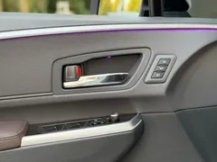 2023 Toyota Granvia 2.5L Hybrid Flagship VIP, белый — фото 13