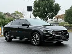 2023 Volkswagen Passat 330TSI Luxury, чёрный — фото 3