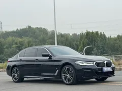 2022 BMW 5 Series 530Li M Sport Package, чёрный — фото 3