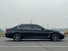 2022 BMW 5 Series 530Li M Sport Package, чёрный — фото 4