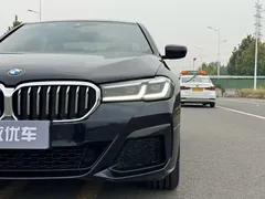 2022 BMW 5 Series 530Li M Sport Package, чёрный — фото 5