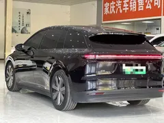 2025 Li Auto i6 4WD Standard, чёрный — фото 5