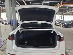 2021 Geely Preface 2.0TD Premium, белый — фото 19
