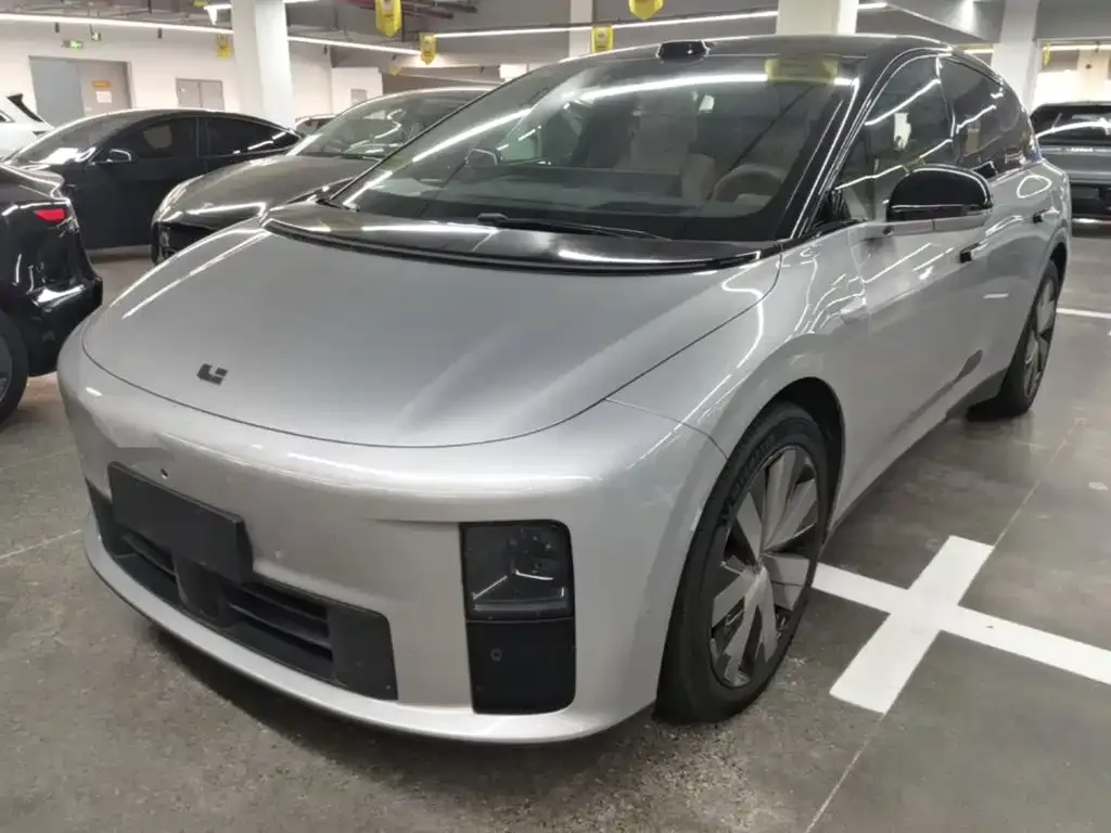2025 Li Auto i6 4WD Standard