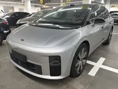 2025 Li Auto i6 4WD Standard — фото 1