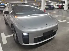 2025 Li Auto i6 4WD Standard — фото 4