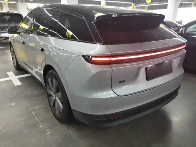 2025 Li Auto i6 4WD Standard