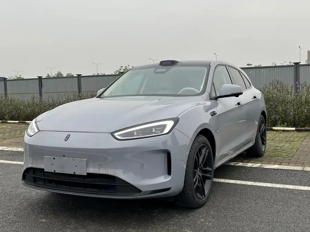 2025 Aito M5 EREV Ultra 4WD