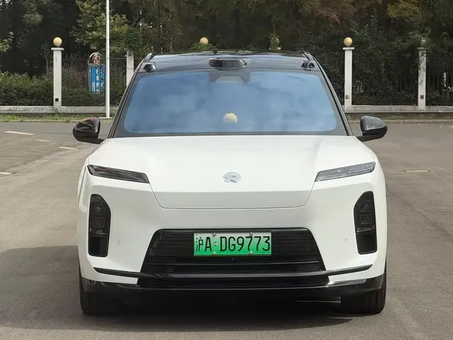 2026 Nio ES8 6-seat Executive Luxury