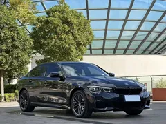 2022 BMW 3 Series 325i M Sport Dark, чёрный — фото 3