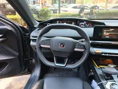 2023 Changan UNI-V iDD 1.5T 113km PHEV — фото 3
