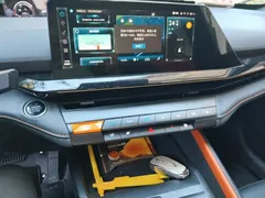 2023 Changan UNI-V iDD 1.5T 113km PHEV — фото 6