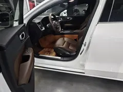 2023 Volvo S60 B4 Luxury, белый — фото 2