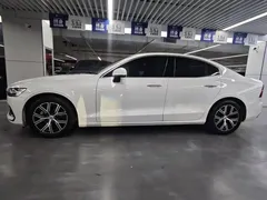 2023 Volvo S60 B4 Luxury, белый — фото 9