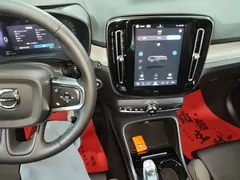 2023 Volvo XC40 Luxury — фото 13